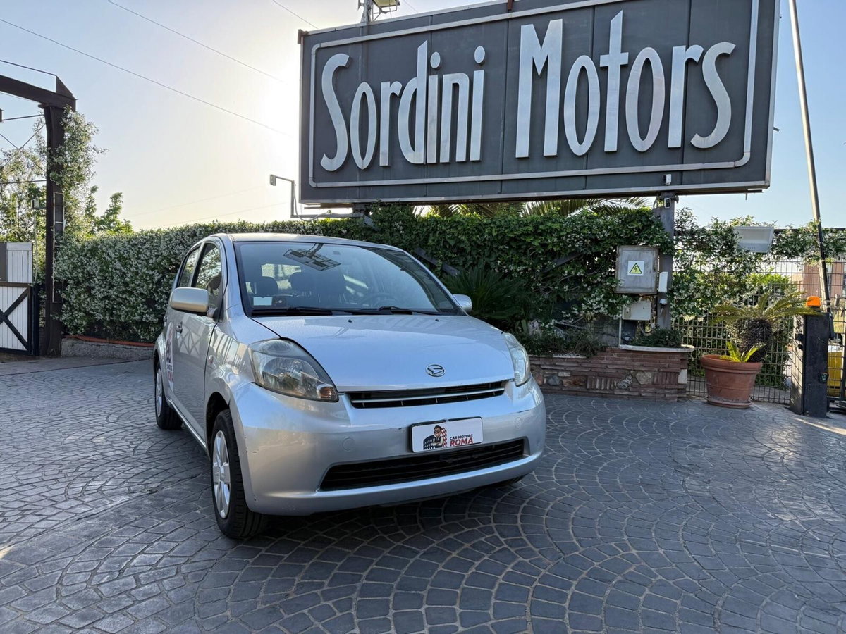 Daihatsu Sirion 1.3 16V Mio Sport (2)