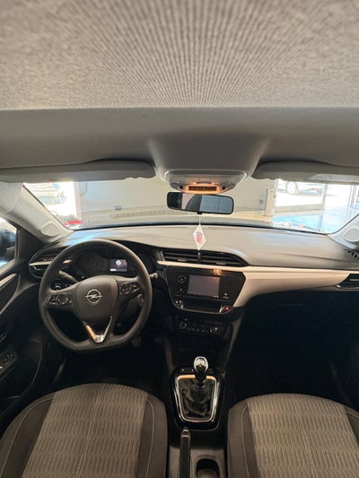 Opel Corsa 1.2 Edition (11)