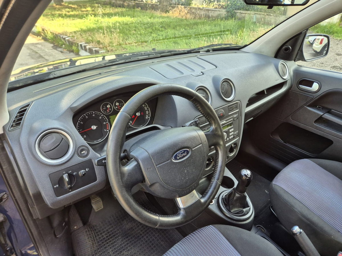 Ford Fusion 1.4 16V 5p. (8)