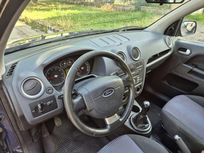 Ford Fusion 1.4 16V 5p. (8)