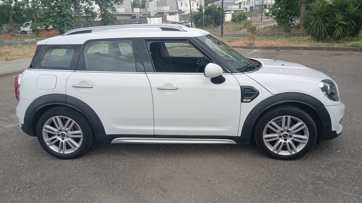 MINI Mini Countryman 2.0 Cooper D Hype Countryman (2)