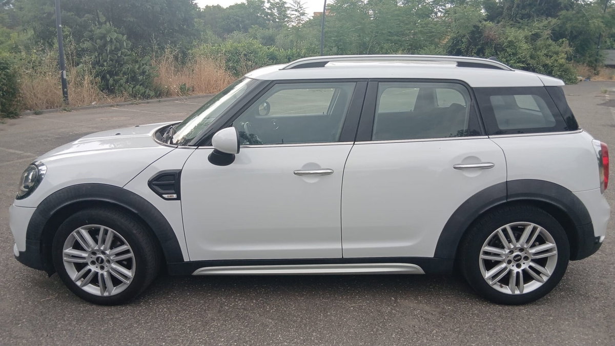 MINI Mini Countryman 2.0 Cooper D Hype Countryman (4)