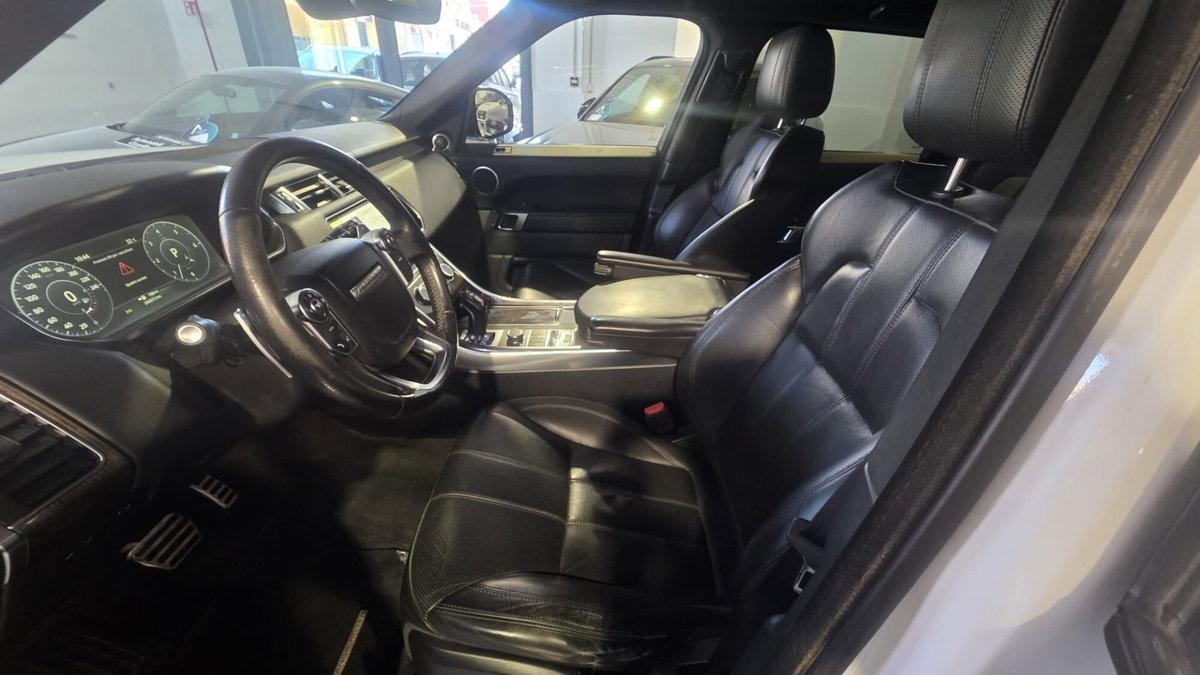 Land Rover Range Rover Sport 3.0 TDV6 HSE Dynamic (19)