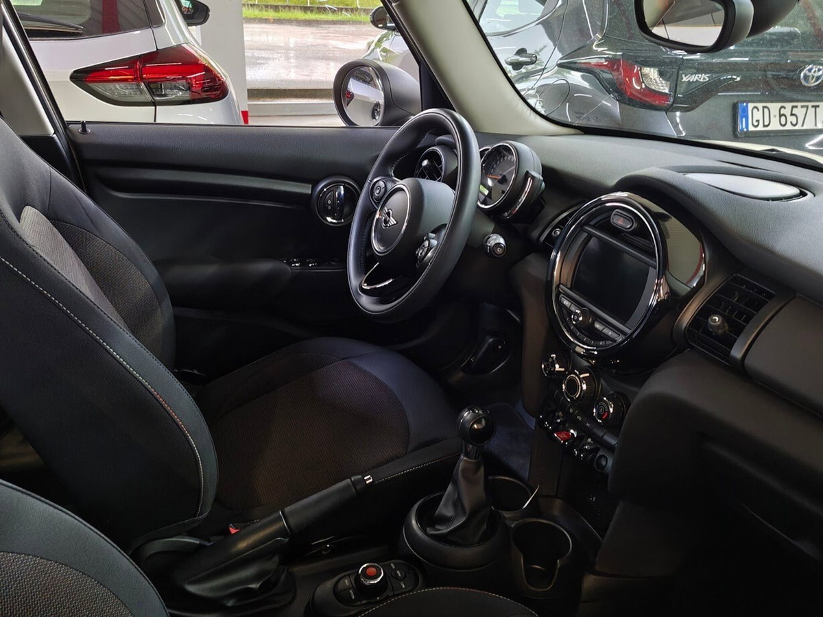 MINI Mini Clubman 1.5 One Classic Clubman (6)