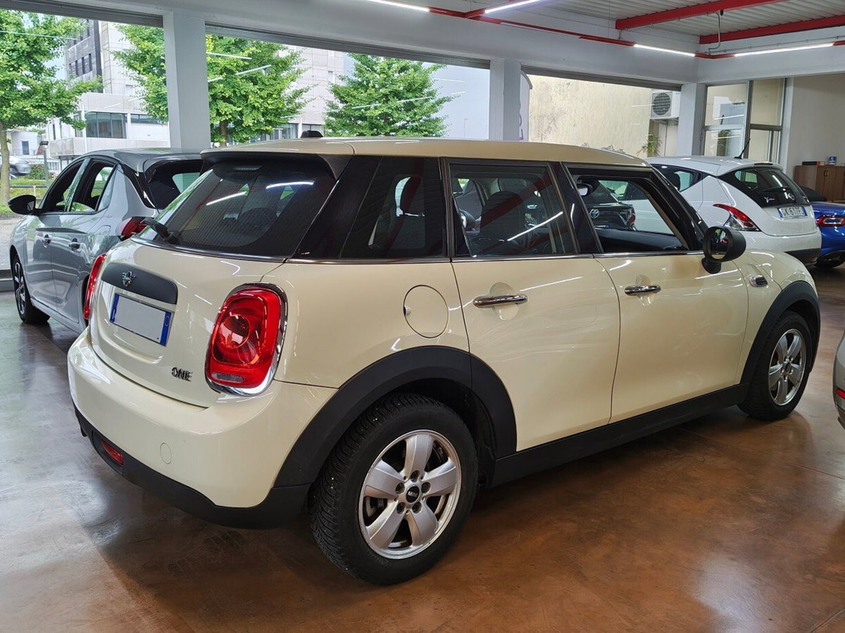 MINI Mini Clubman 1.5 One Classic Clubman (7)