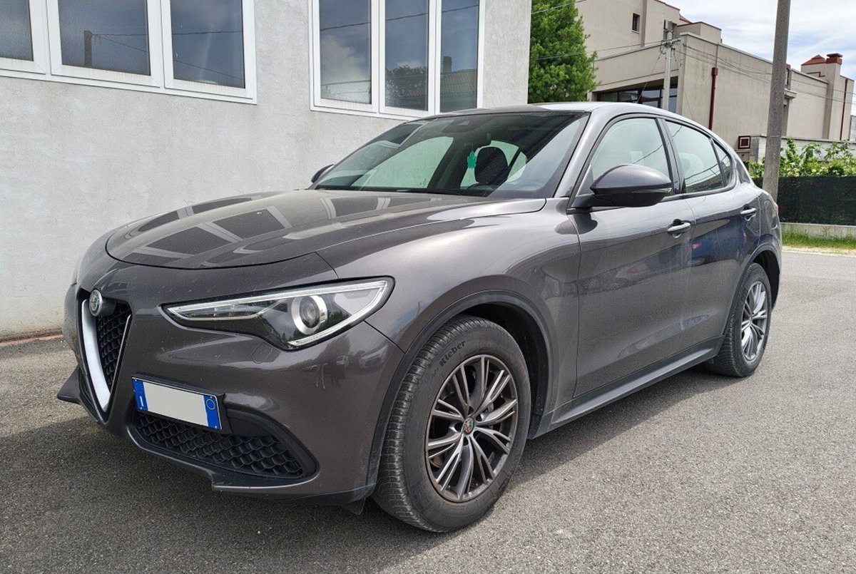 Alfa Romeo Stelvio Stelvio 2.2 Turbodiesel 190 CV AT8 RWD Business (2)