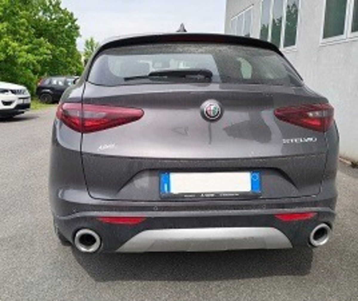 Alfa Romeo Stelvio Stelvio 2.2 Turbodiesel 190 CV AT8 RWD Business (4)