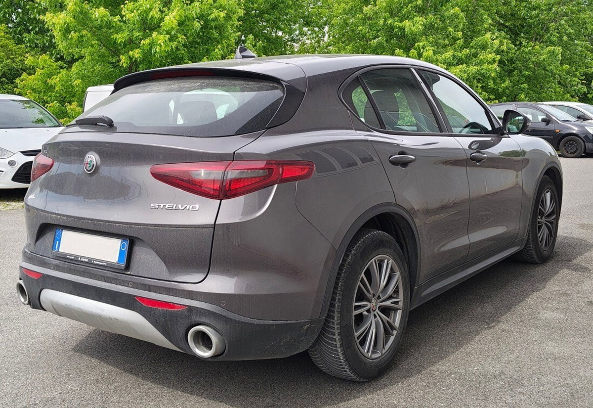 Alfa Romeo Stelvio Stelvio 2.2 Turbodiesel 190 CV AT8 RWD Business (6)