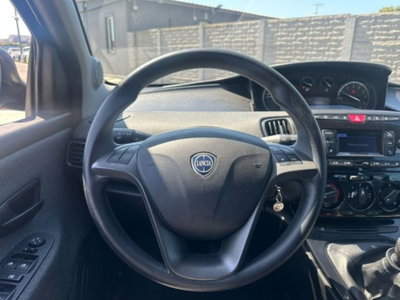 Lancia Ypsilon 1.2 69 CV 5 porte Elefantino Blu (10)