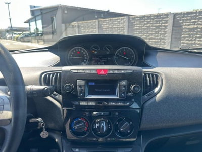 Lancia Ypsilon 1.2 69 CV 5 porte Elefantino Blu (11)