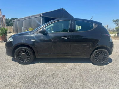Lancia Ypsilon 1.2 69 CV 5 porte Elefantino Blu (5)