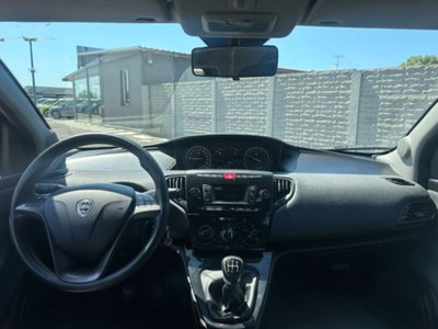 Lancia Ypsilon 1.2 69 CV 5 porte Elefantino Blu (7)