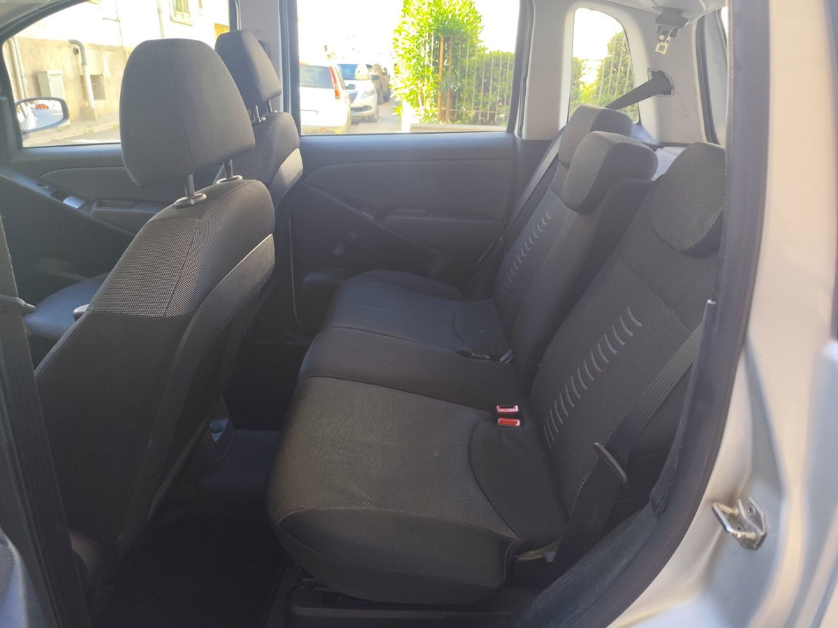 Fiat Idea 1.3 Multijet 16V Emotion (17)