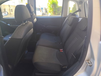 Fiat Idea 1.3 Multijet 16V Emotion (16)