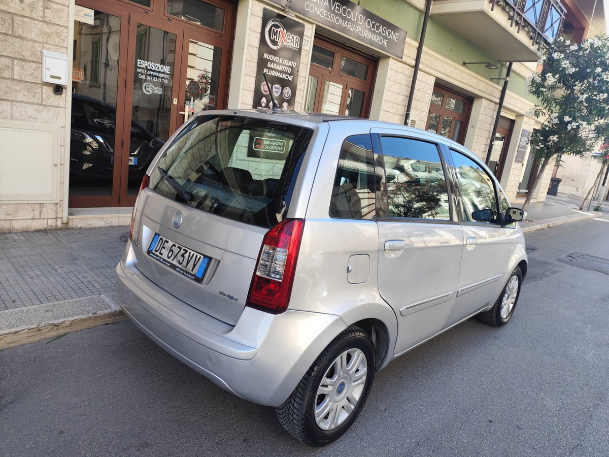 Fiat Idea 1.3 Multijet 16V Emotion (8)