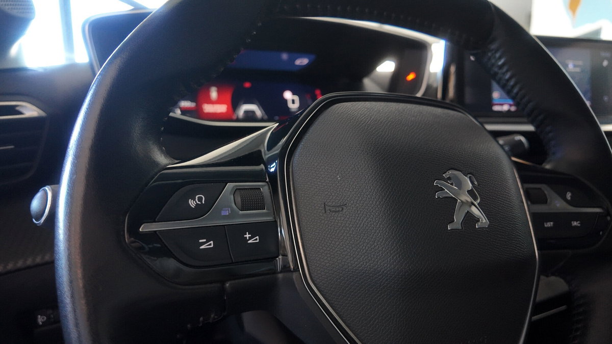Peugeot 208 BlueHDi 100 Stop&Start 5 porte Allure (11)