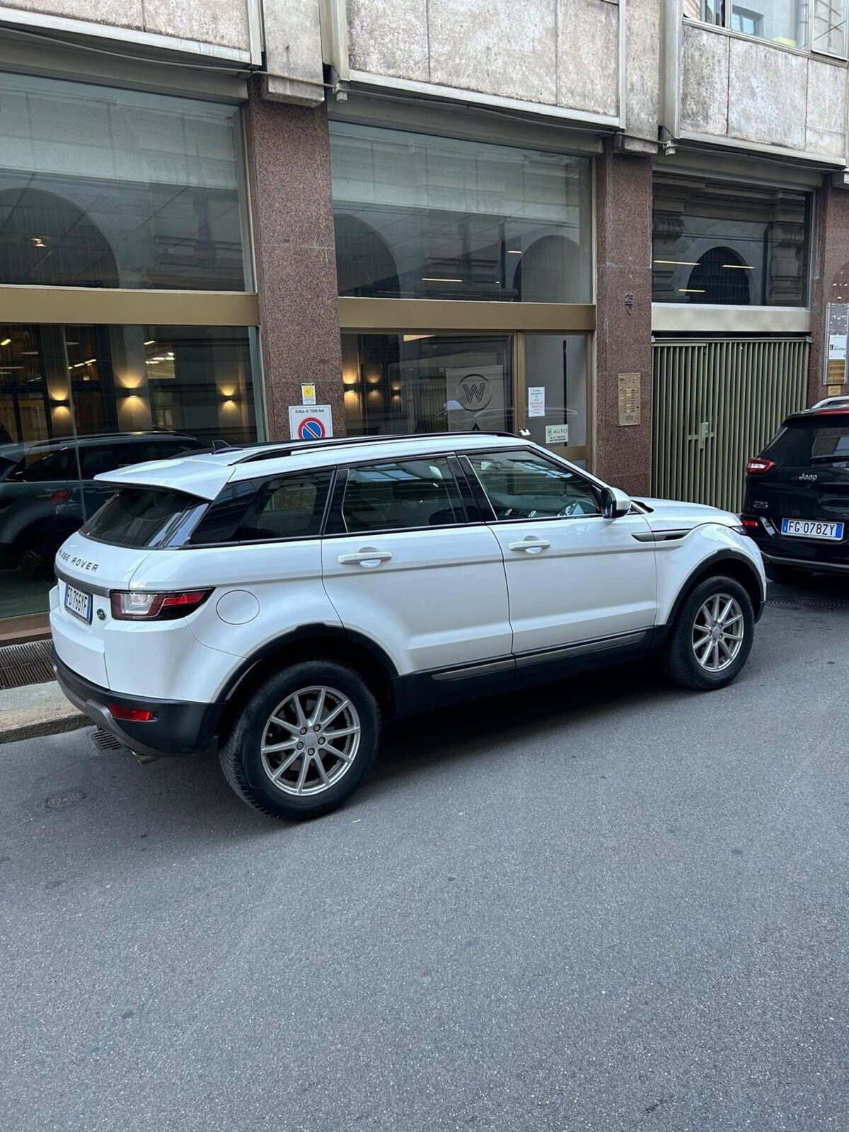 Land Rover Range Rover Evoque 2.0 TD4 150 CV 5p. Pure