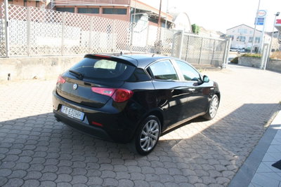 Alfa Romeo Giulietta 1.6 JTDm Super 120cv (5)