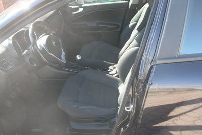 Alfa Romeo Giulietta 1.6 JTDm Super 120cv (8)