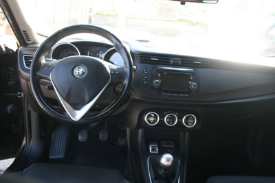 Alfa Romeo Giulietta 1.6 JTDm Super 120cv (9)