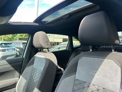 Volkswagen Taigo 1.0 TSI 110 CV DSG R-Line (12)