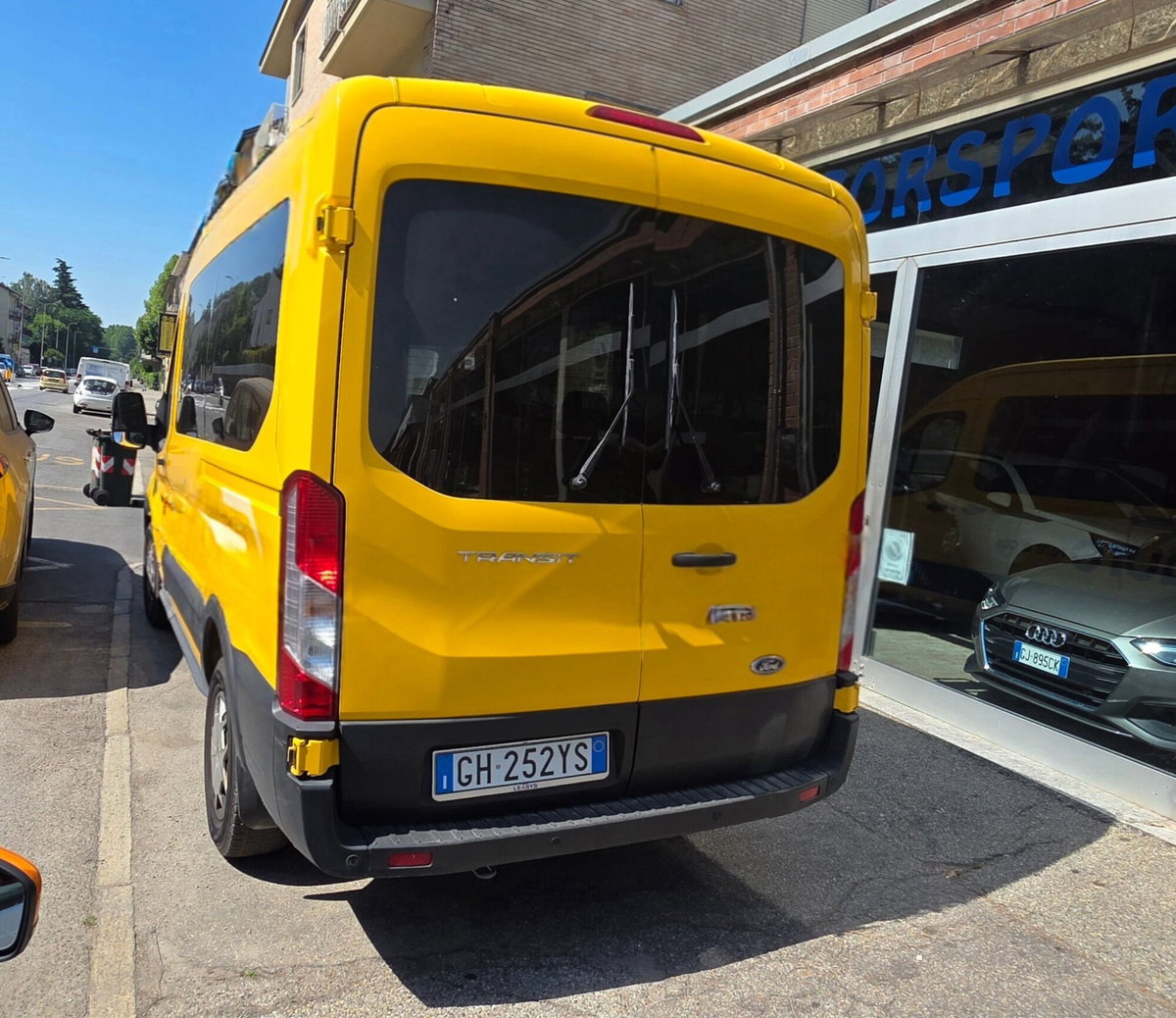 Ford Transit Furgone 330 2.0TDCi EcoBlue 130CV PL-TM Combi Trend (6)