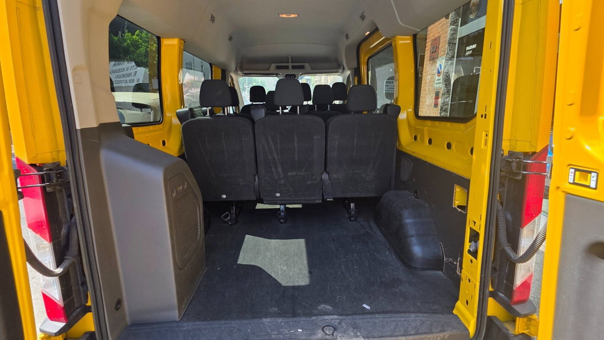 Ford Transit Furgone 330 2.0TDCi EcoBlue 130CV PL-TM Combi Trend (8)
