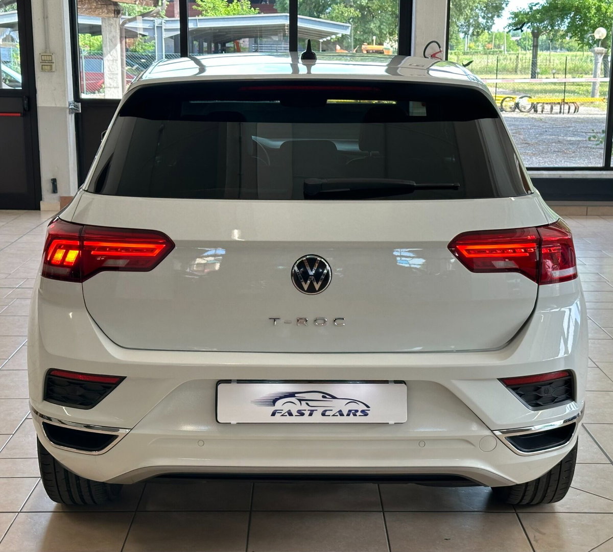Volkswagen T-Roc 1.5 tsi R-Line dsg (5)