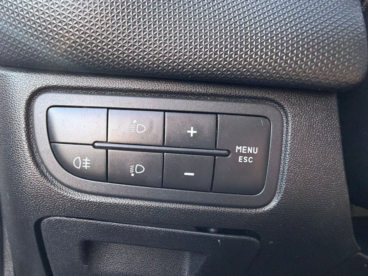 Fiat Punto 1.2 8V 5 porte Lounge (8)