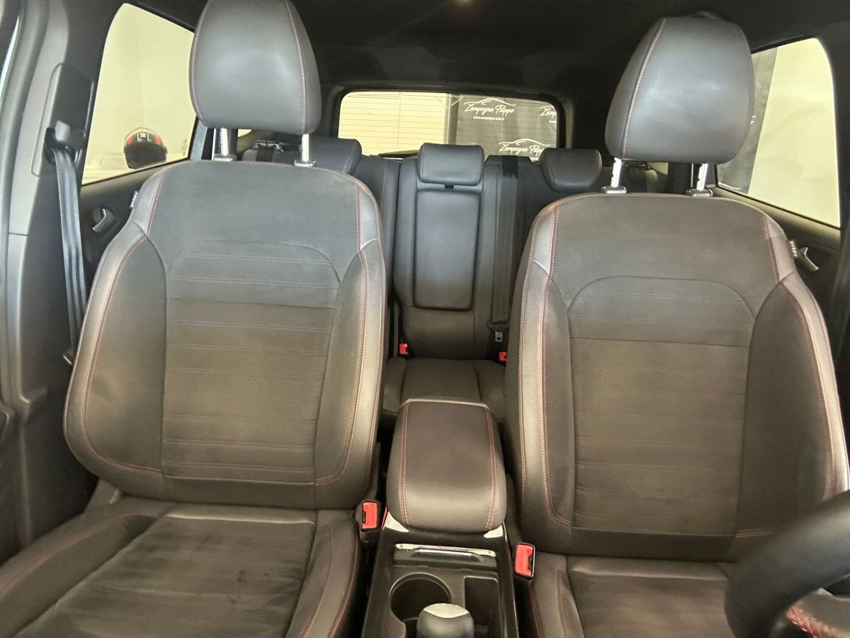 Ford Kuga 1.5 TDCI 120 CV S&S 2WD ST-Line (10)