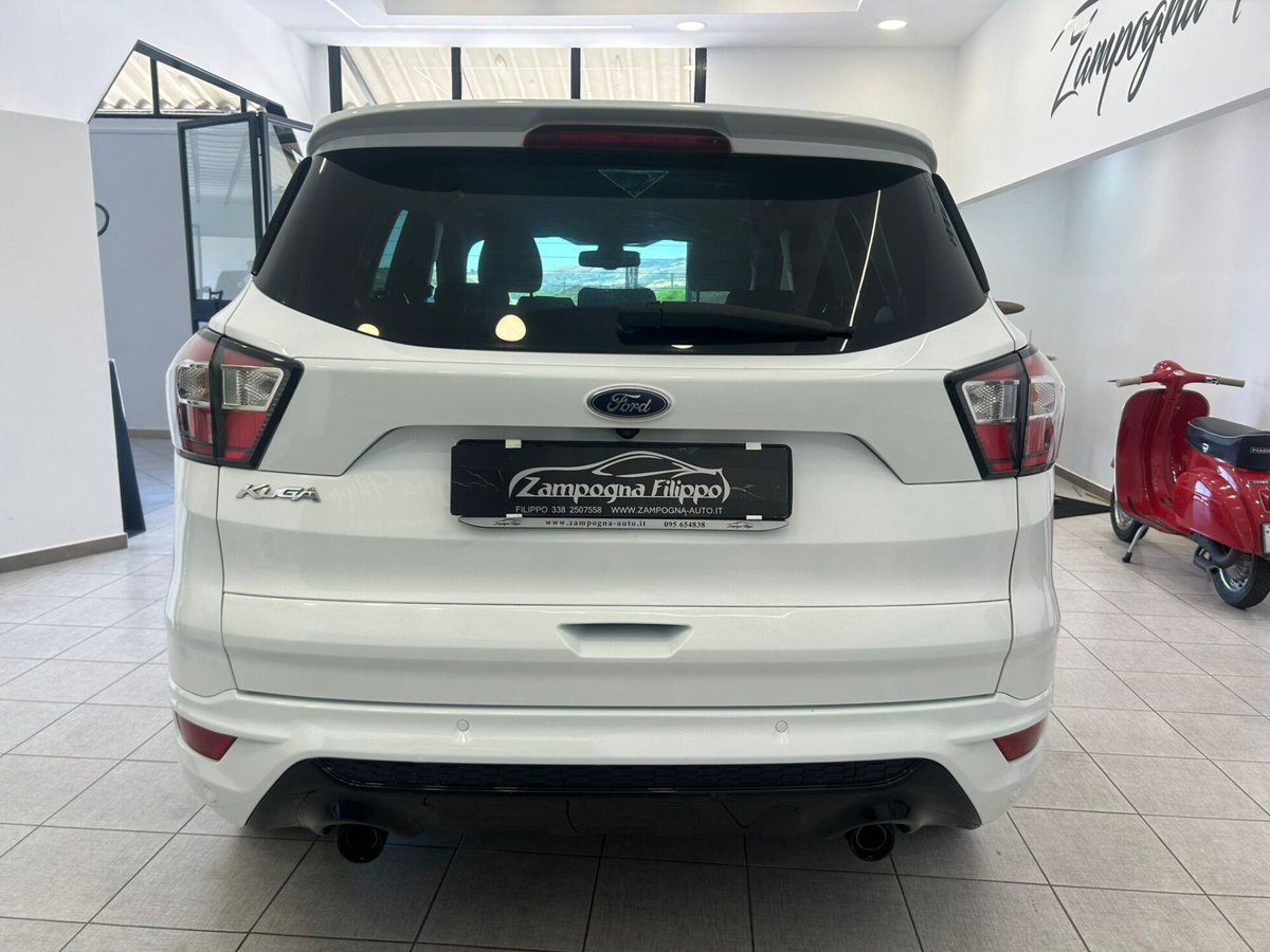 Ford Kuga 1.5 TDCI 120 CV S&S 2WD ST-Line (16)