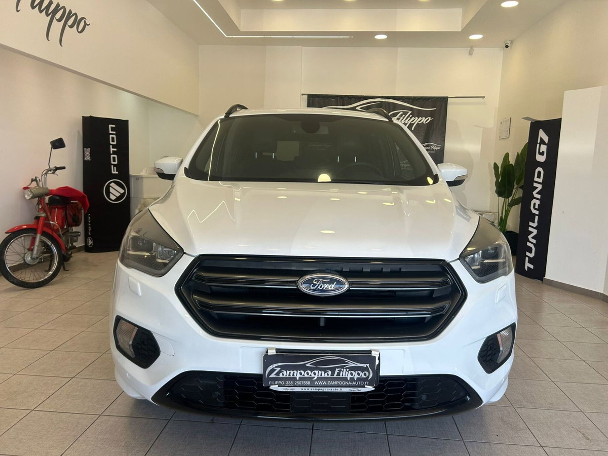 Ford Kuga 1.5 TDCI 120 CV S&S 2WD ST-Line (2)