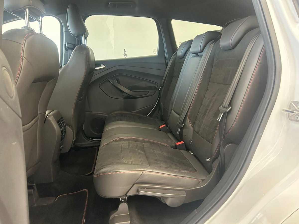 Ford Kuga 1.5 TDCI 120 CV S&S 2WD ST-Line (8)