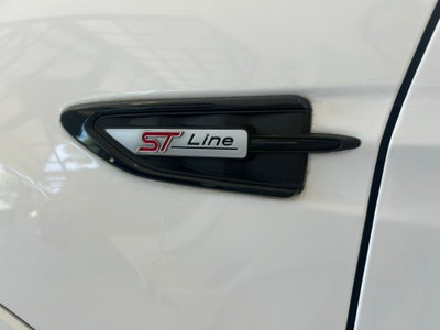 Ford Kuga 1.5 TDCI 120 CV S&S 2WD ST-Line (9)