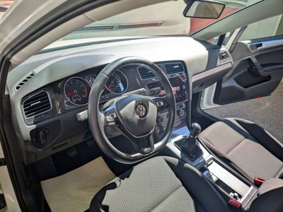 Volkswagen Golf 1.0 TSI 85 CV 5p. Trendline BlueMotion Technology (12)
