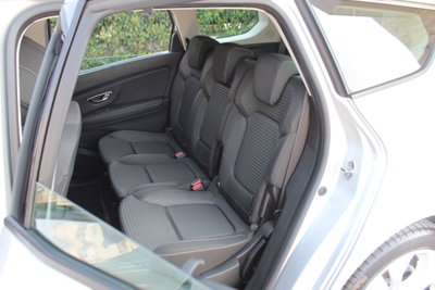 Renault Grand Scénic 1.7 blue dci Business 120cv (9)