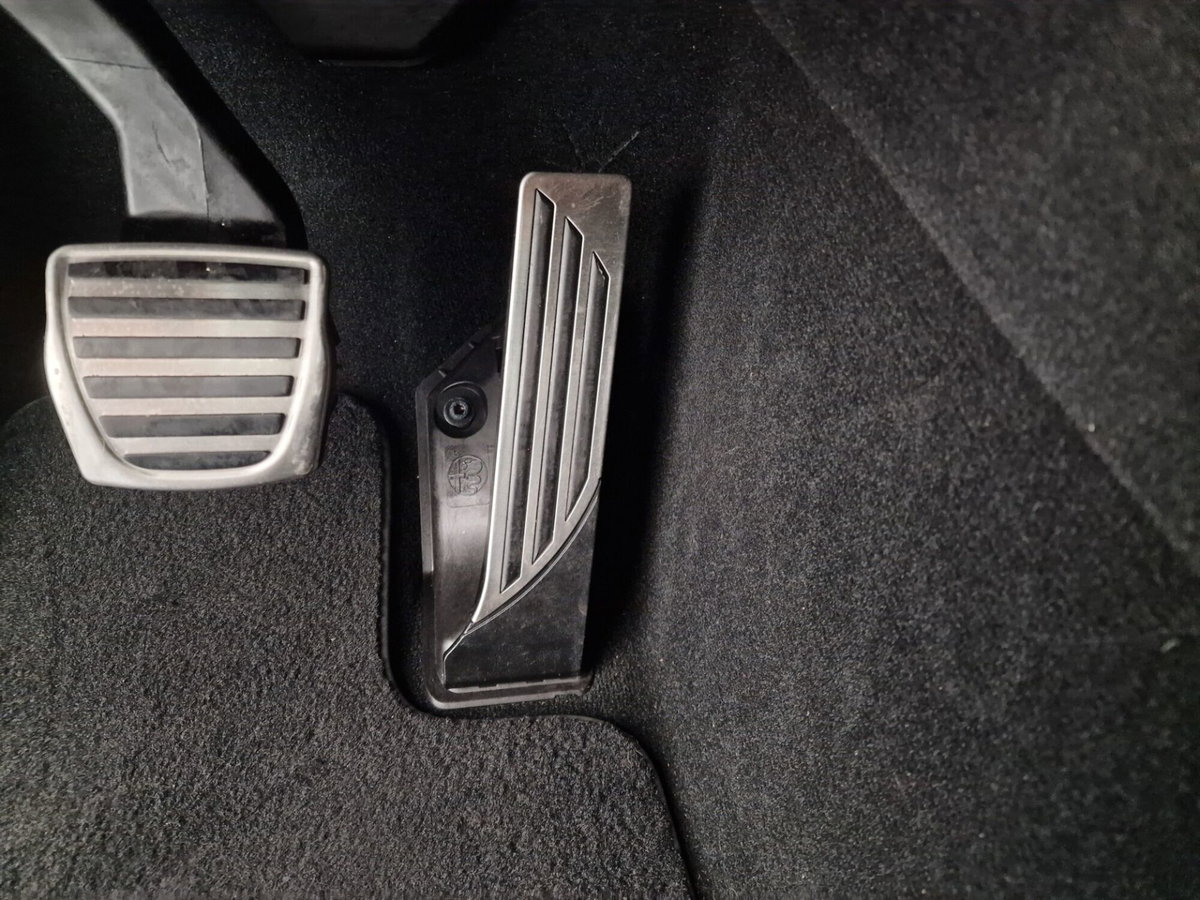 Alfa Romeo Stelvio Stelvio 2.2 Turbodiesel 210 CV AT8 Q4 Veloce (15)