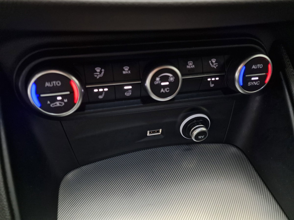Alfa Romeo Stelvio Stelvio 2.2 Turbodiesel 210 CV AT8 Q4 Veloce (9)