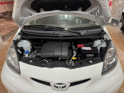 Toyota Aygo 1.0 12V VVT-i 5 porte Now Connect (10)