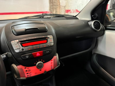 Toyota Aygo 1.0 12V VVT-i 5 porte Now Connect (11)