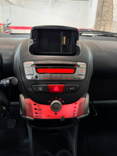 Toyota Aygo 1.0 12V VVT-i 5 porte Now Connect (12)