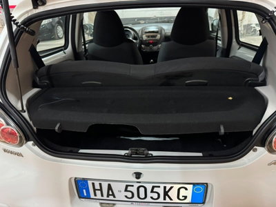 Toyota Aygo 1.0 12V VVT-i 5 porte Now Connect (13)