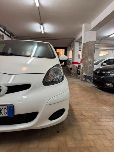 Toyota Aygo 1.0 12V VVT-i 5 porte Now Connect (7)