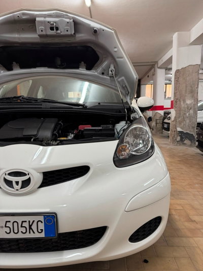 Toyota Aygo 1.0 12V VVT-i 5 porte Now Connect (9)