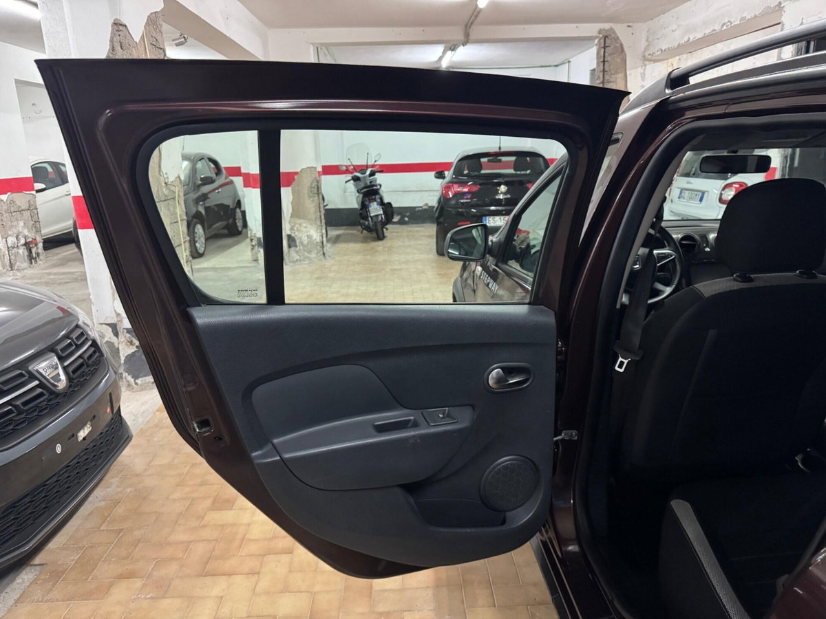 Dacia Sandero Stepway 1.5 dCi 8V 90CV (14)