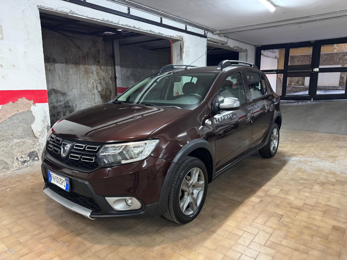 Dacia Sandero Stepway 1.5 dCi 8V 90CV (2)