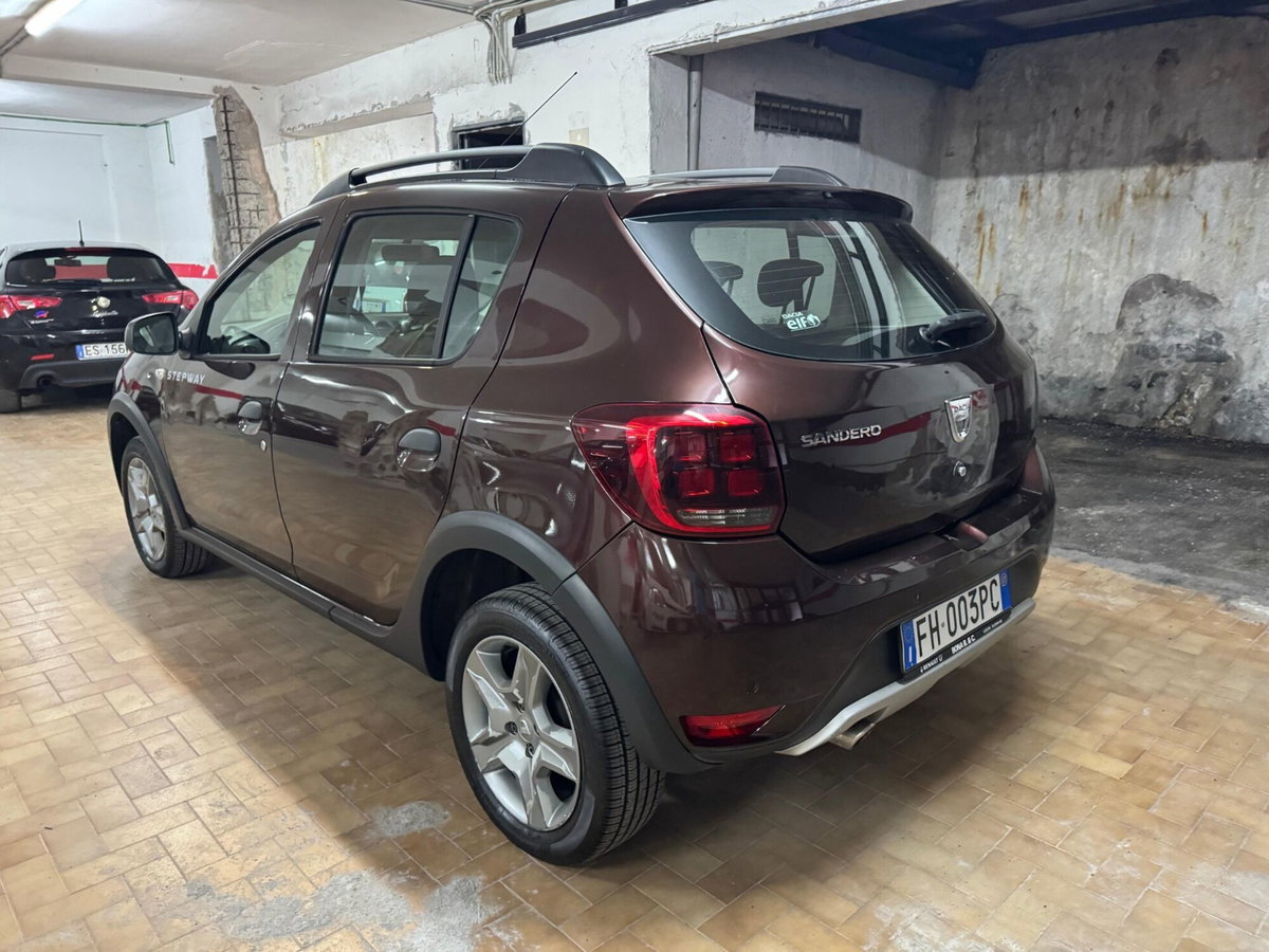 Dacia Sandero Stepway 1.5 dCi 8V 90CV (3)