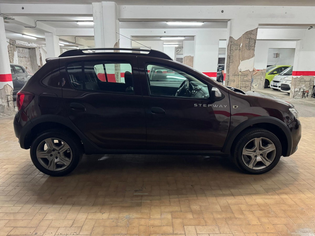 Dacia Sandero Stepway 1.5 dCi 8V 90CV (5)