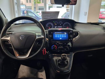 Lancia Ypsilon 1.0 FireFly 5 porte S&S Hybrid Gold Plus (8)