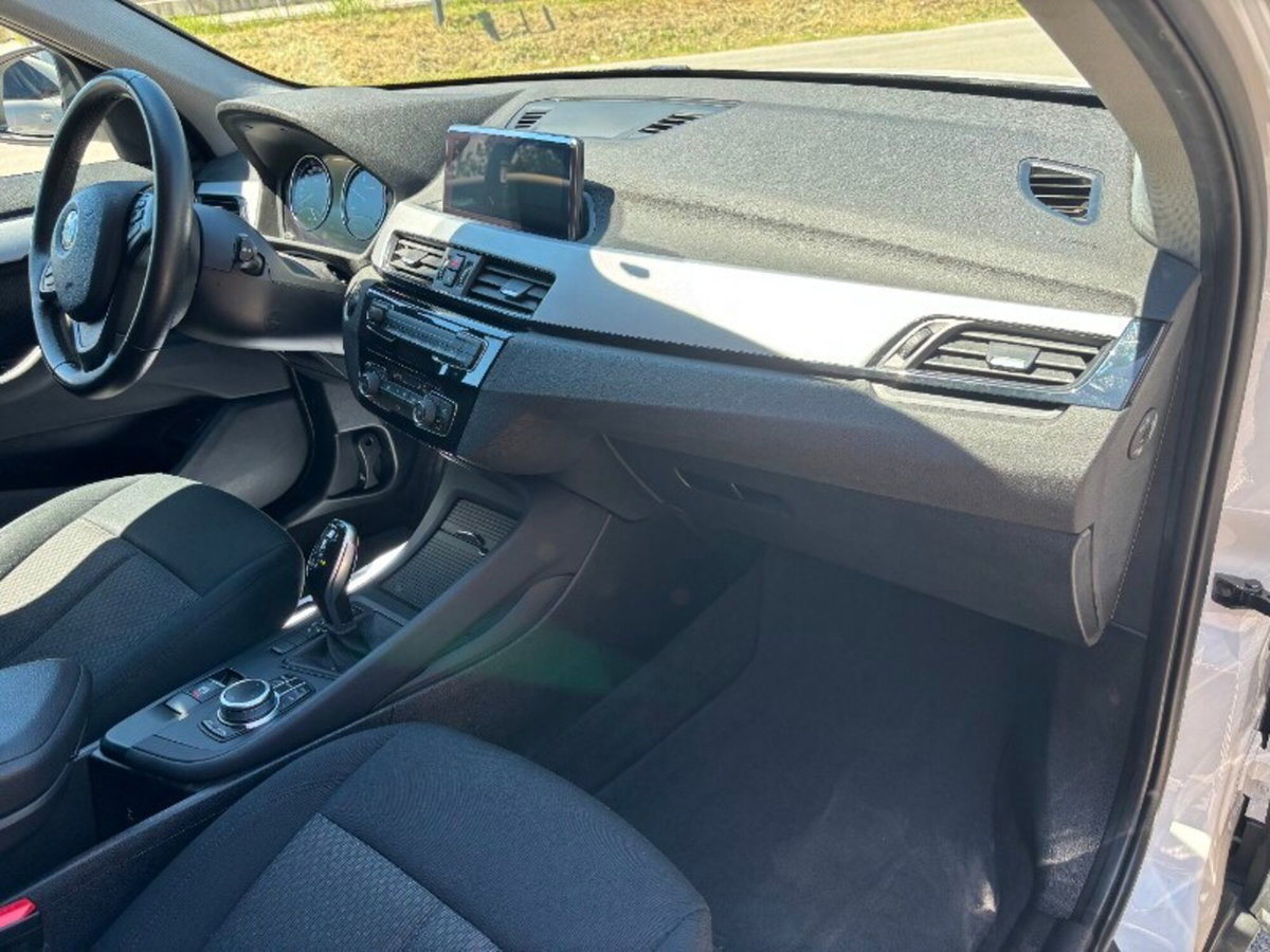 BMW X1 sDrive16d Business Advantage (18)